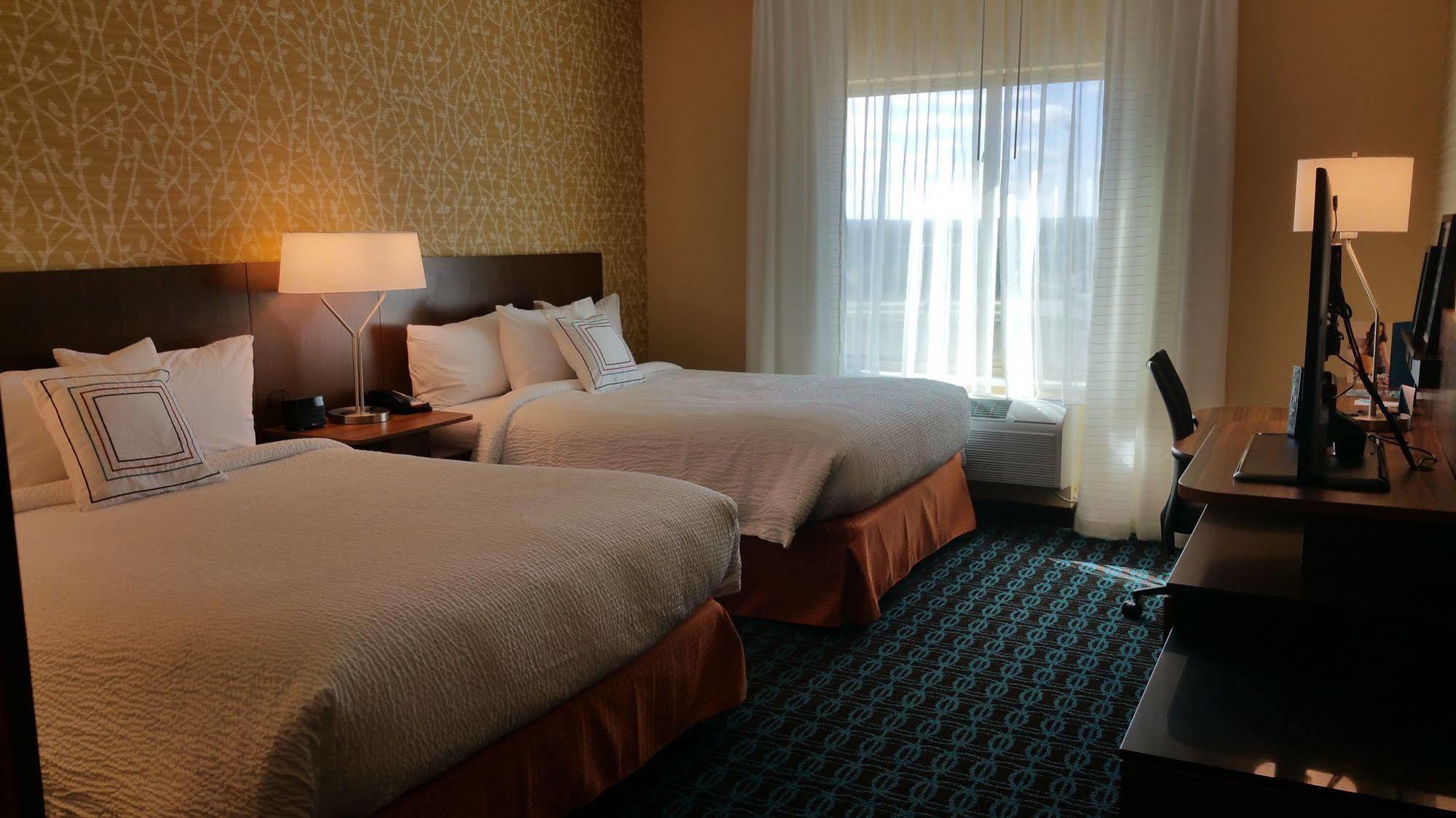 Fairfield Inn & Suites By Marriott Eau Claire/Chippewa Falls Exterior photo
